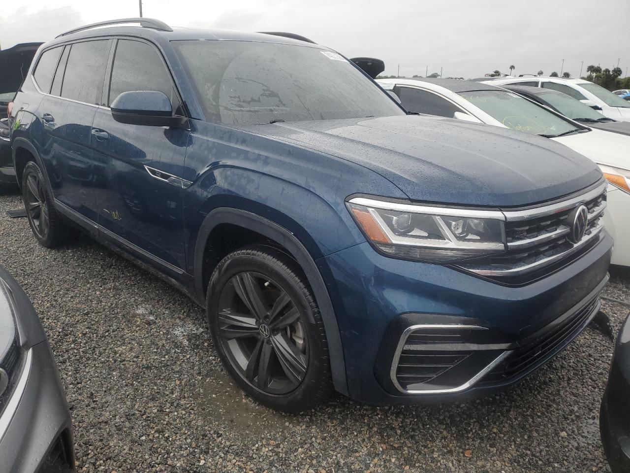 2021 Volkswagen Atlas VIN 1V2PR2CA1MC576848 Copart auction photo, water/flood damage thumbnail 4