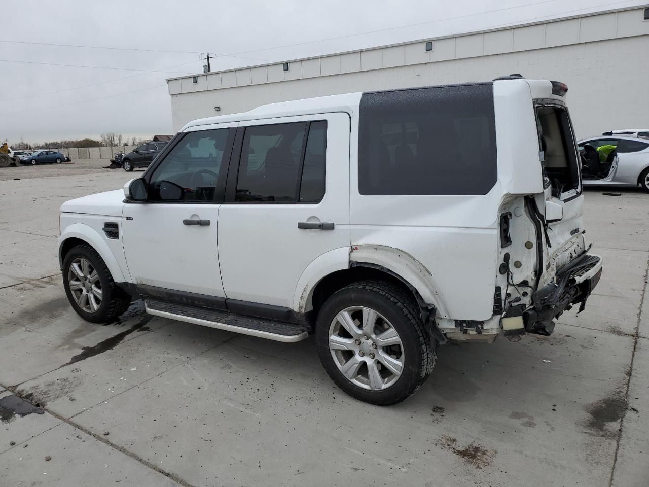 2016 Land Rover LR4 VIN SALAG2V69GA793532 Copart auction photo, rear end damage thumbnail 2