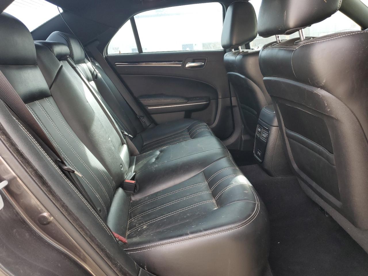 2019 Chrysler 300 VIN 2C3CCAGG9KH586262 Copart auction photo, front end / rear end damage thumbnail 11