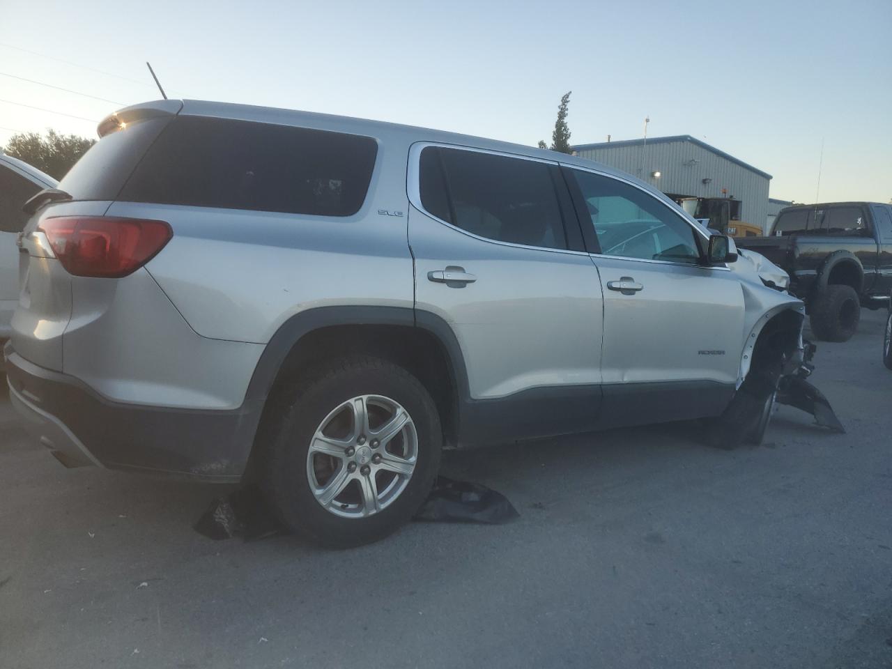 2019 GMC Acadia VIN 1GKKNKLA1KZ100671 Copart auction photo, front end damage thumbnail 3