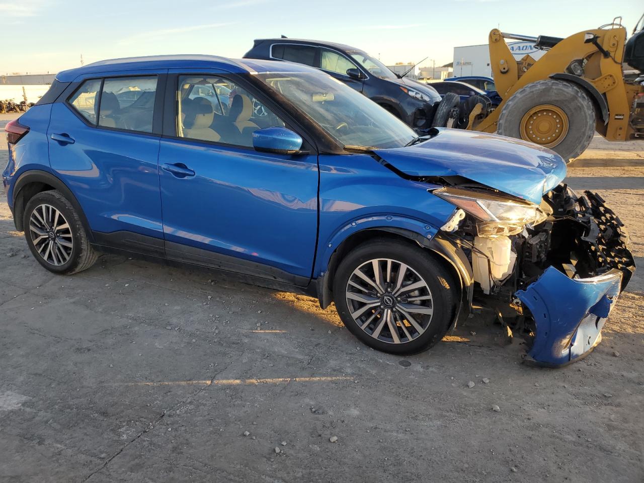 2022 Nissan Kicks VIN 3N1CP5CV0NL485220 Copart auction photo, front end / minor dent/scratches damage thumbnail 4