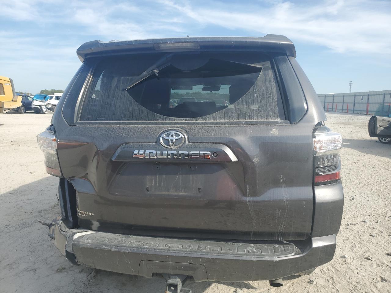2015 Toyota 4Runner VIN JTEZU5JR8F5094268 Copart auction photo, front end / rear end damage thumbnail 6