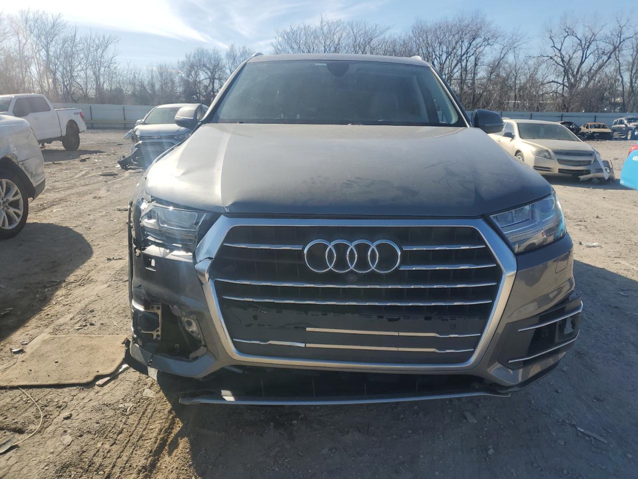2017 Audi Q7 VIN WA1LABF70HD036540 Copart auction photo, front end / minor dent/scratches damage thumbnail 5