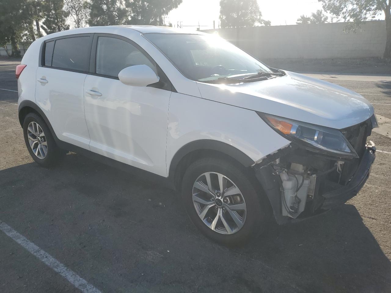 2016 KIA Sportage VIN KNDPB3AC0G7864907 Copart auction photo, front end damage thumbnail 4