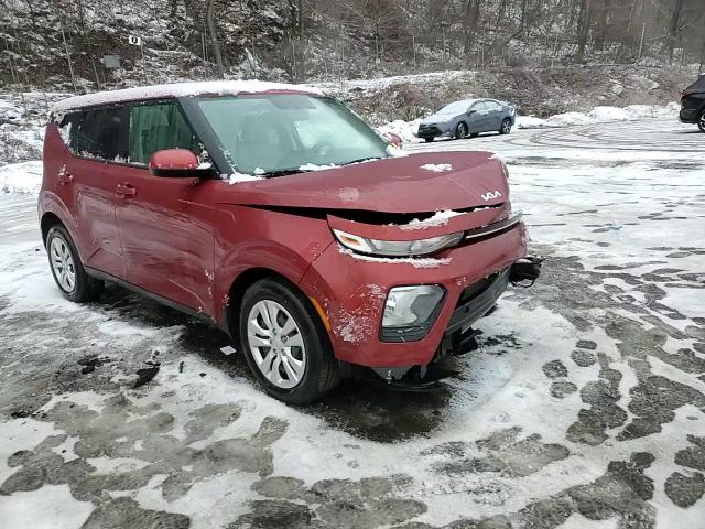 2022 KIA Soul VIN KNDJ23AU8N7829057 Copart auction photo, front end / minor dent/scratches damage thumbnail 12