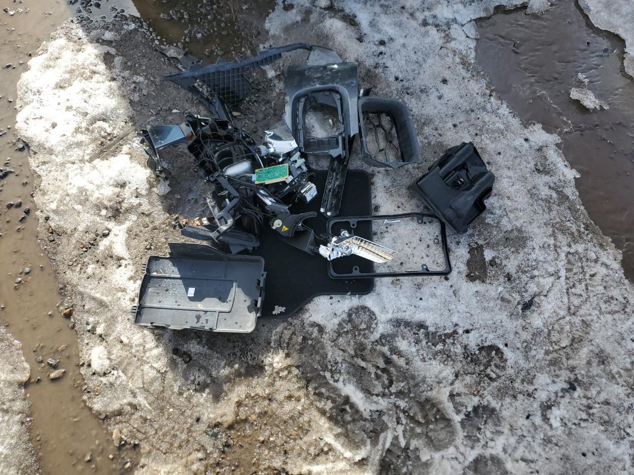 2016 Volkswagen Tiguan VIN WVGBV7AX7GW523842 Copart auction photo, front end / side damage thumbnail 13