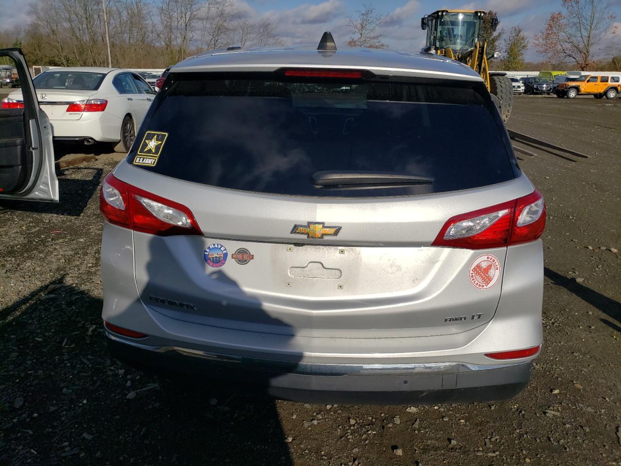 2019 Chevrolet Equinox VIN 2GNAXUEV2K6271316 Copart auction photo, side damage thumbnail 6