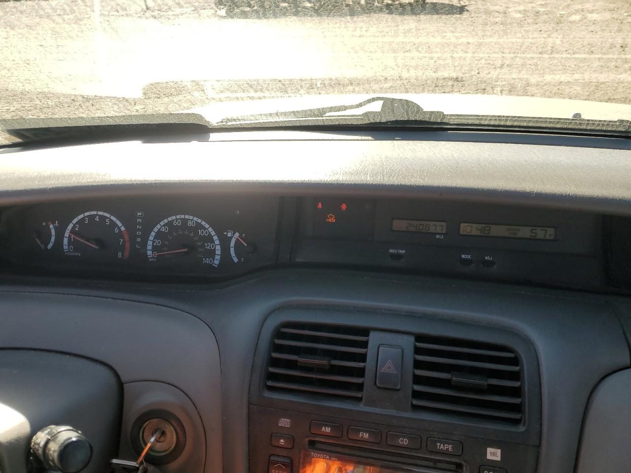 2002 Toyota Avalon VIN 4T1BF28B72U221997 Copart auction photo, front end / minor dent/scratches damage thumbnail 9