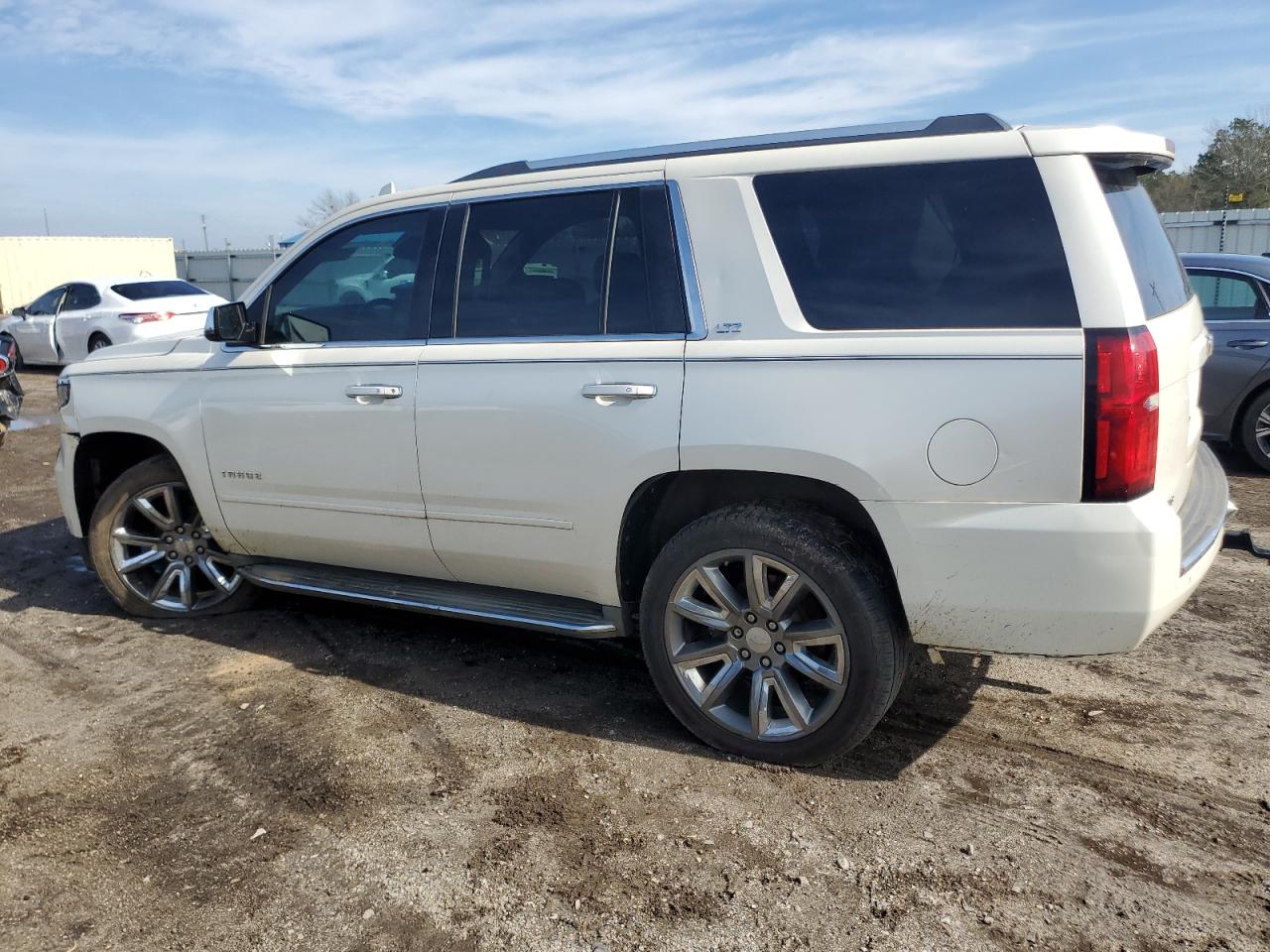 2015 Chevrolet Tahoe VIN 1GNSCCKC4FR596783 Copart auction photo, front end / rear end damage thumbnail 2