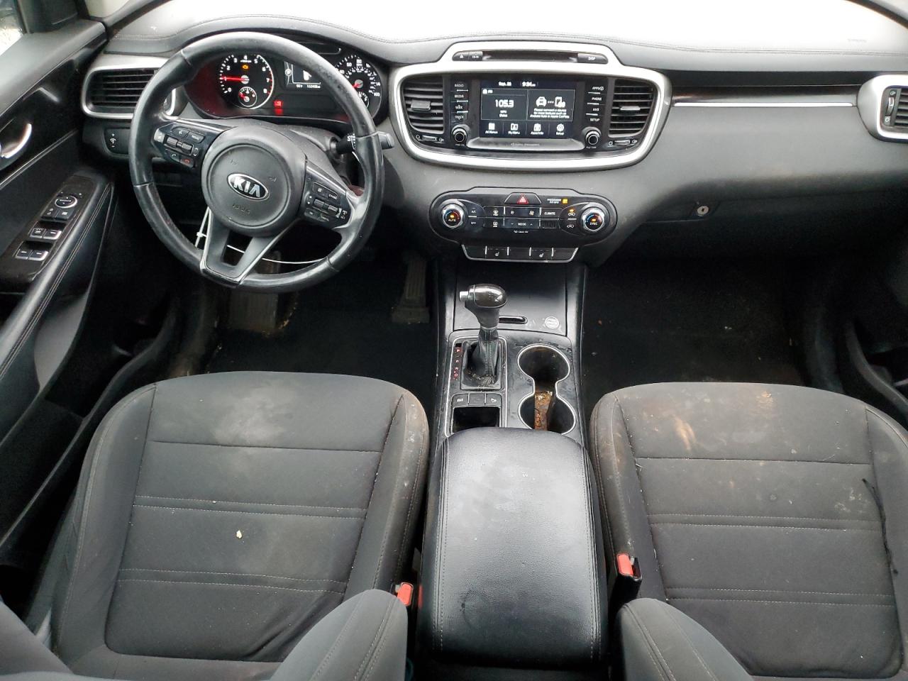 2018 KIA Sorento VIN 5XYPG4A32JG413043 Copart auction photo, undercarriage / minor dent/scratches damage thumbnail 8