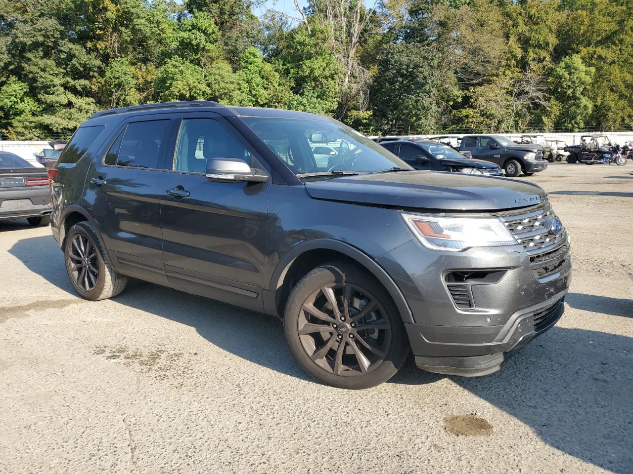 2019 Ford Explorer VIN 1FM5K7DH1KGB19691 Copart auction photo, front end / minor dent/scratches damage thumbnail 4