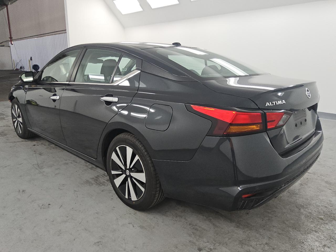 2021 Nissan Altima VIN 1N4BL4DV1MN341953 Copart auction photo, front end damage thumbnail 2