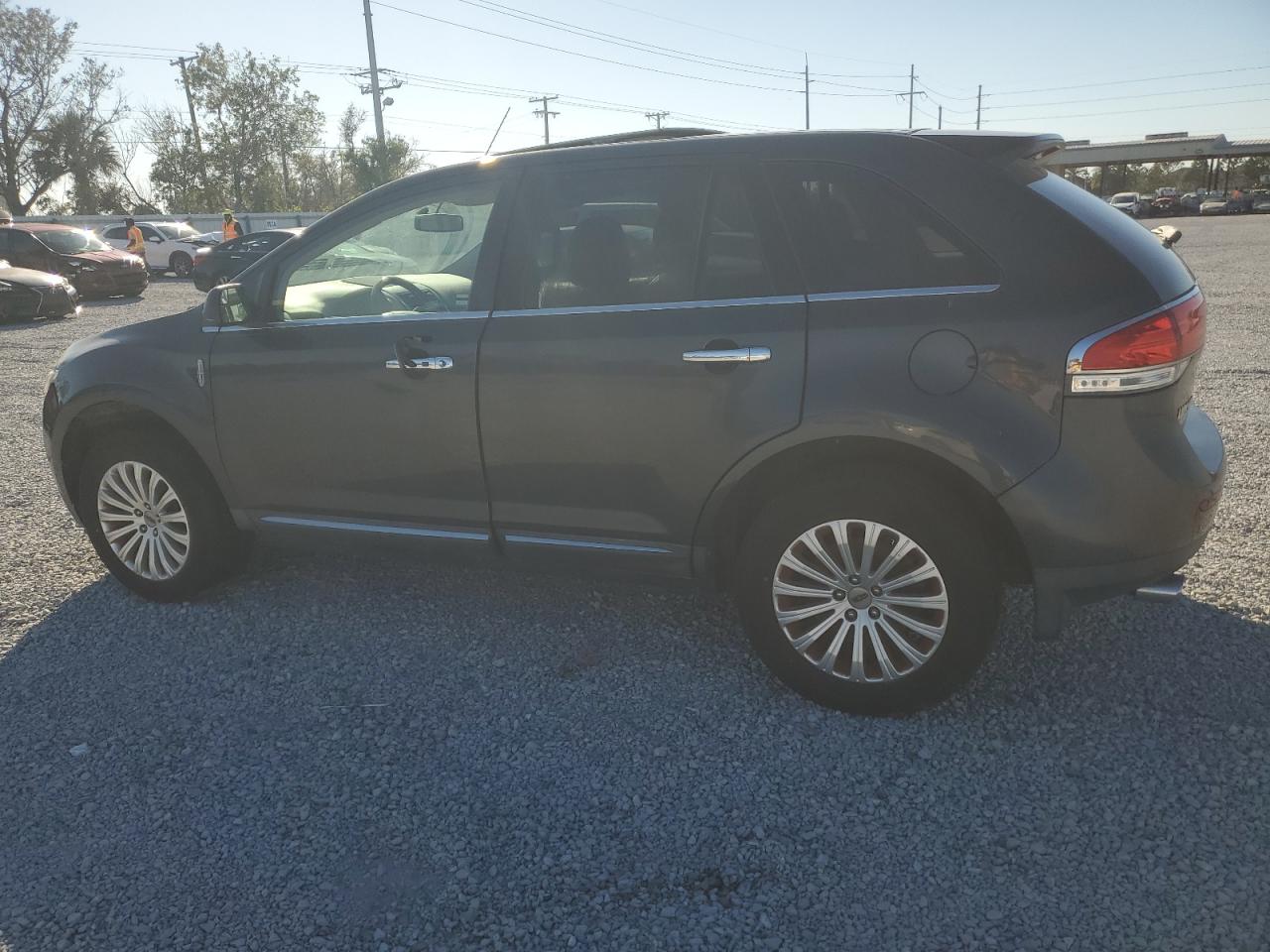 2014 Lincoln MKX VIN 2LMDJ6JK7EBL14025 Copart auction photo, water/flood damage thumbnail 2