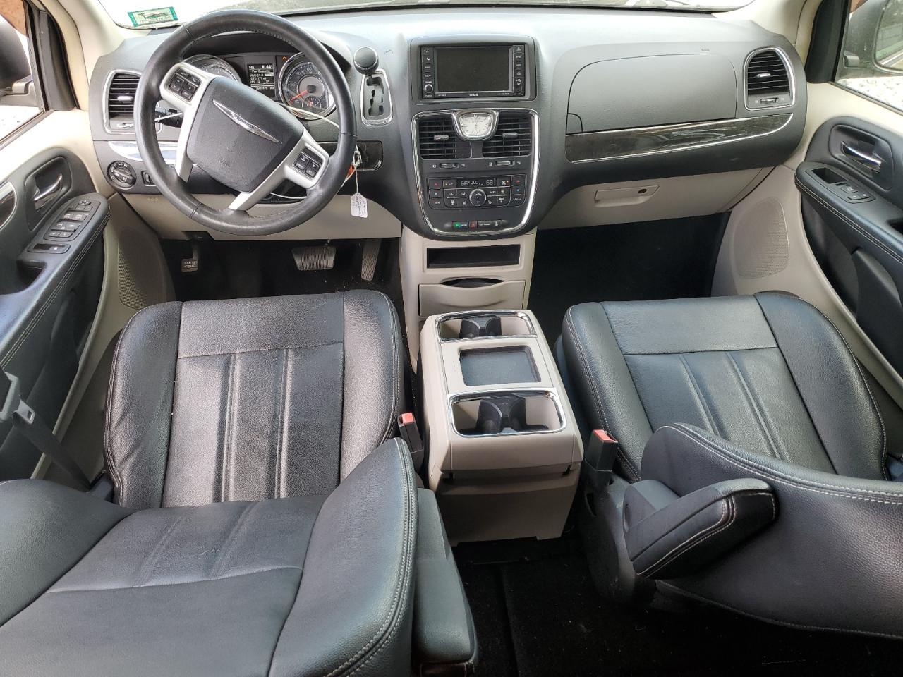 2016 Chrysler Town & Country VIN 2C4RC1BG6GR304237 Copart auction photo, front end damage thumbnail 8