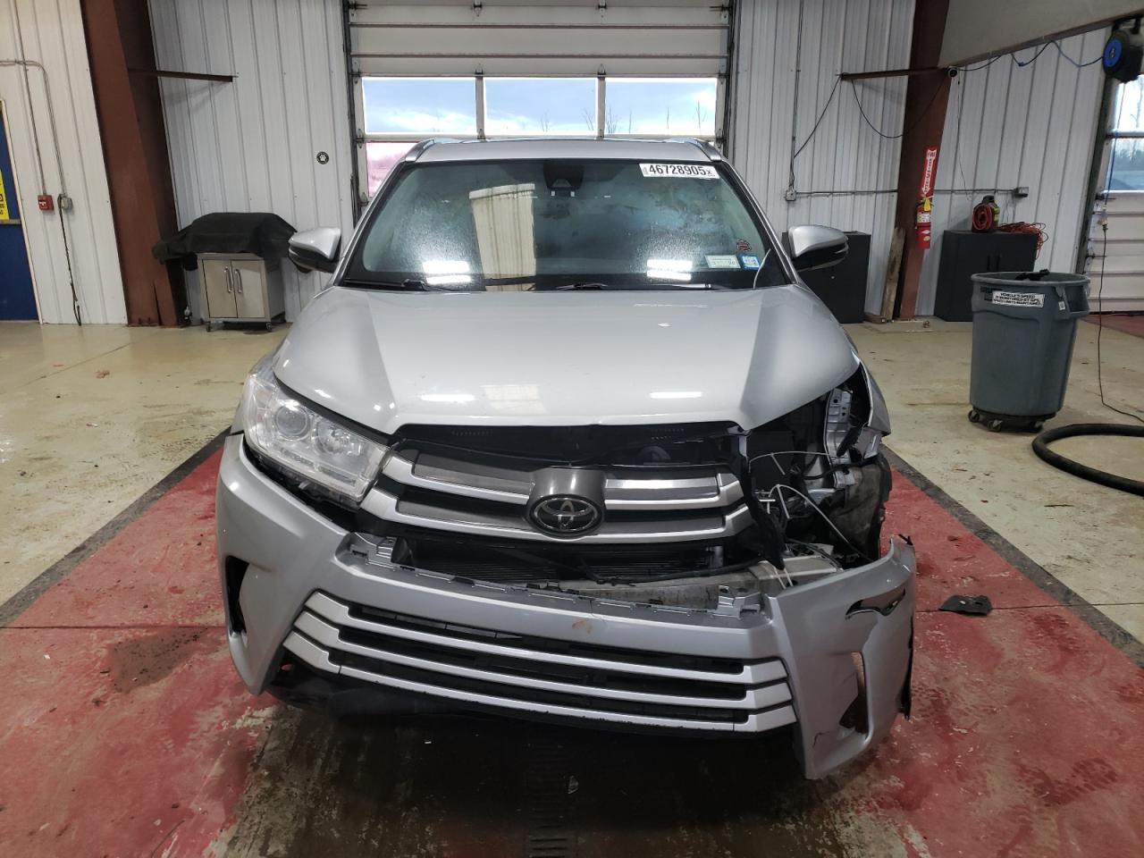 2018 Toyota Highlander VIN 5TDJZRFH2JS548897 Copart auction photo, front end damage thumbnail 5