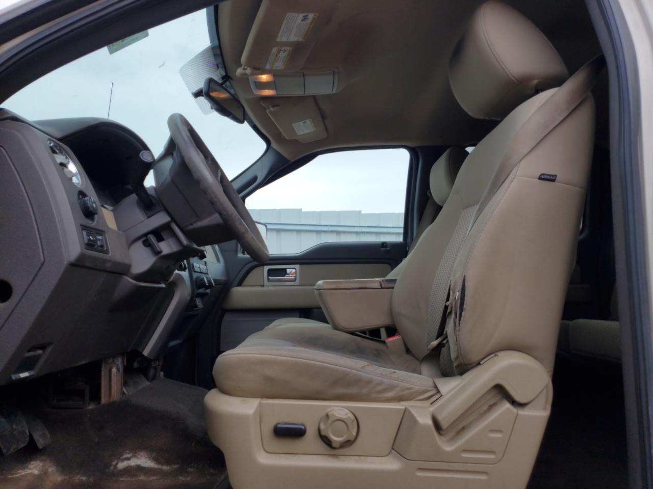 2010 Ford F-150 VIN 1FTFW1EV5AFB33550 Copart auction photo, undercarriage / minor dent/scratches damage thumbnail 7