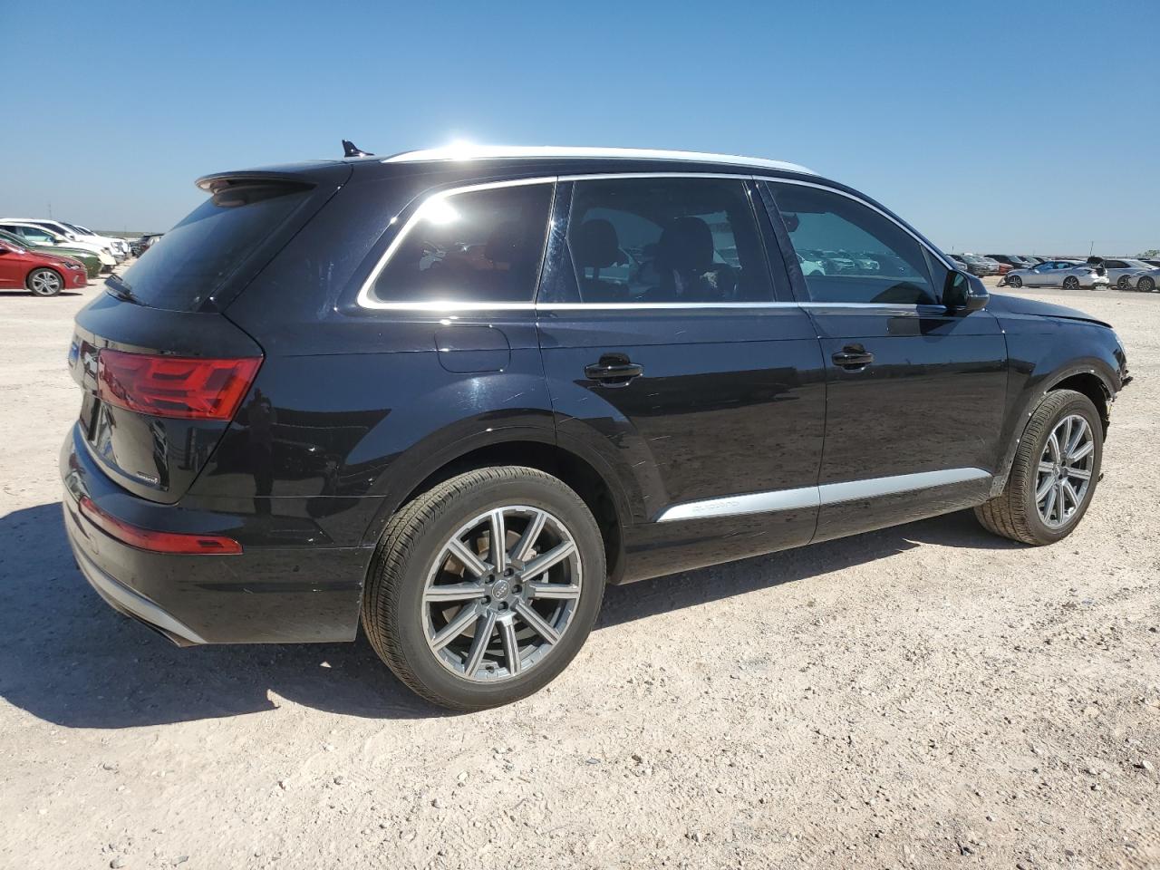 2019 Audi Q7 VIN WA1LABF7XKD039307 Copart auction photo, front end damage thumbnail 3