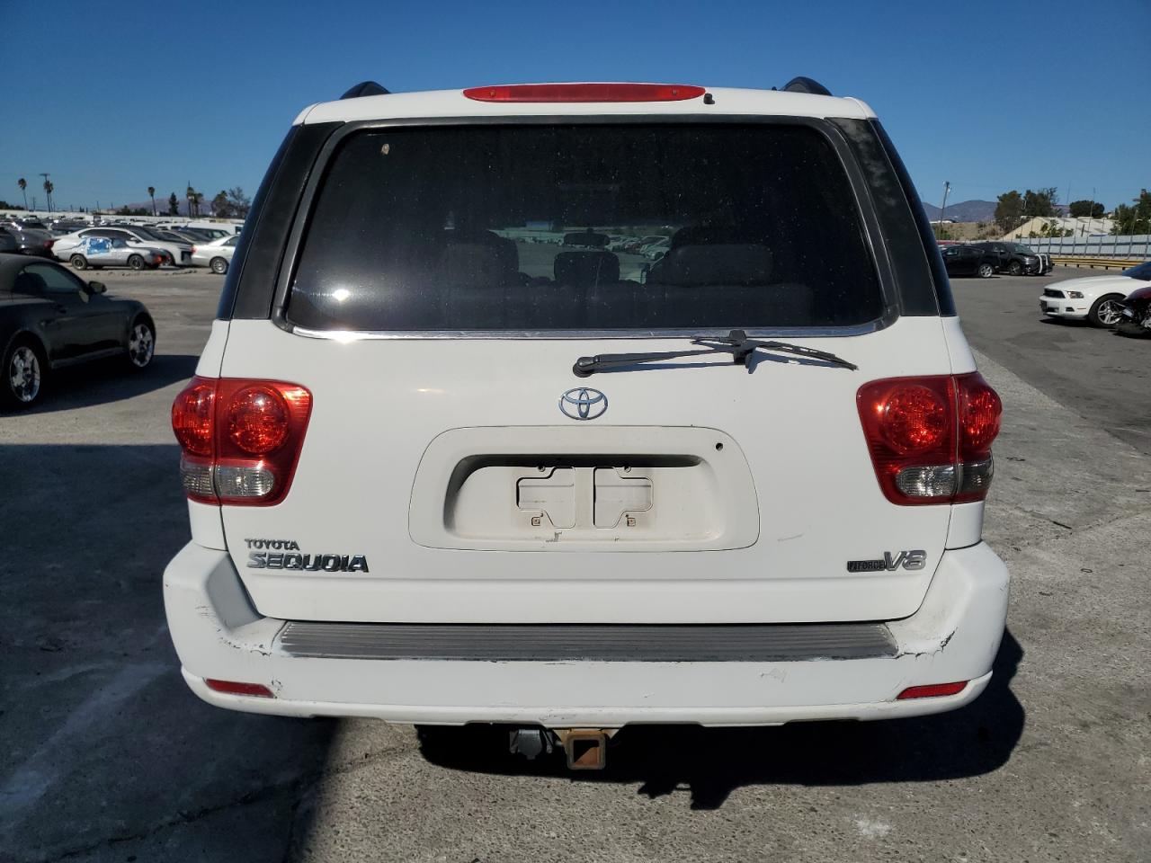 2005 Toyota Sequoia VIN 5TDZT34A65S239155 Copart auction photo, vandalism / undercarriage damage thumbnail 6