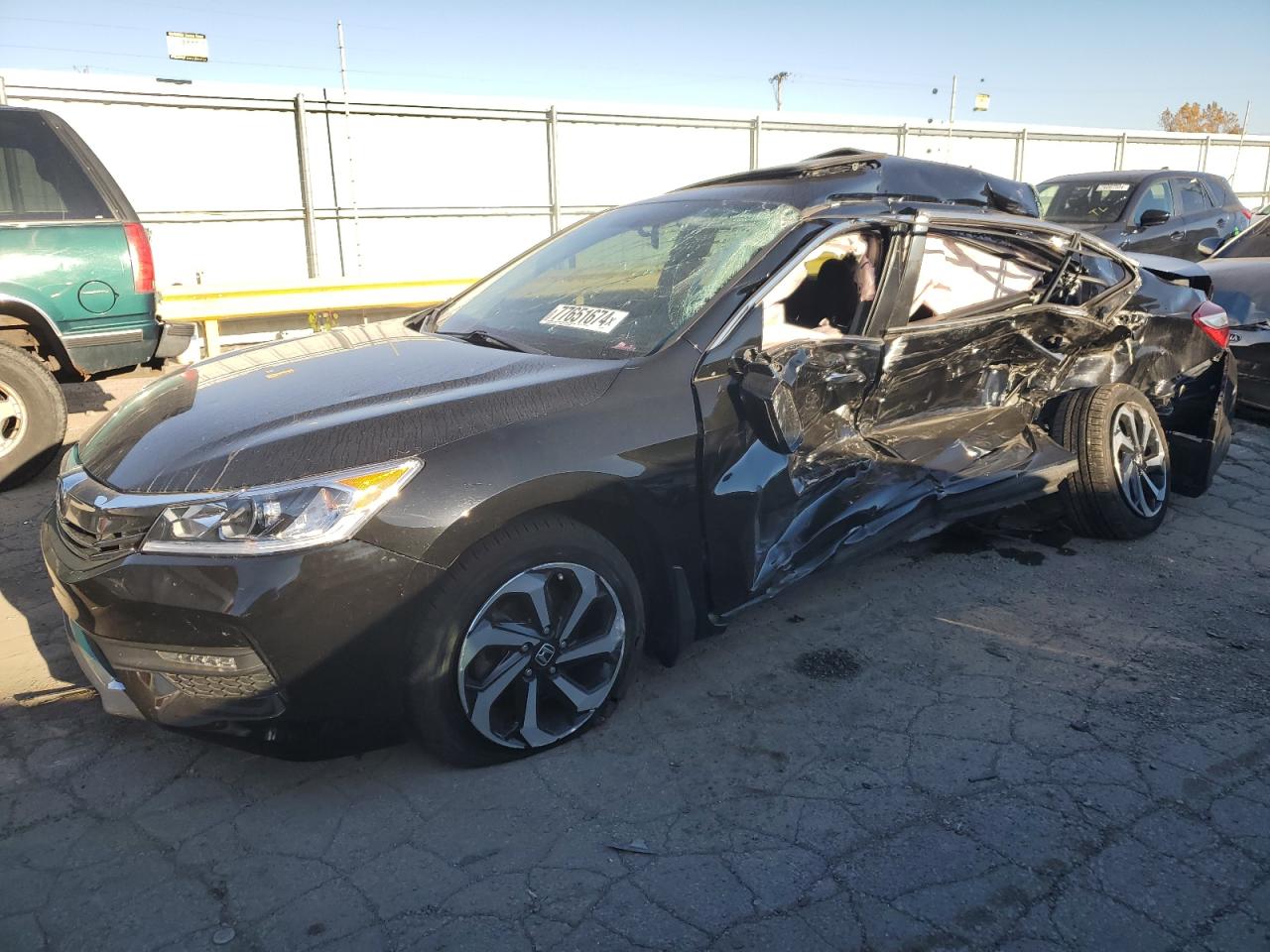 2017 Honda Accord VIN 1HGCR2F72HA079651