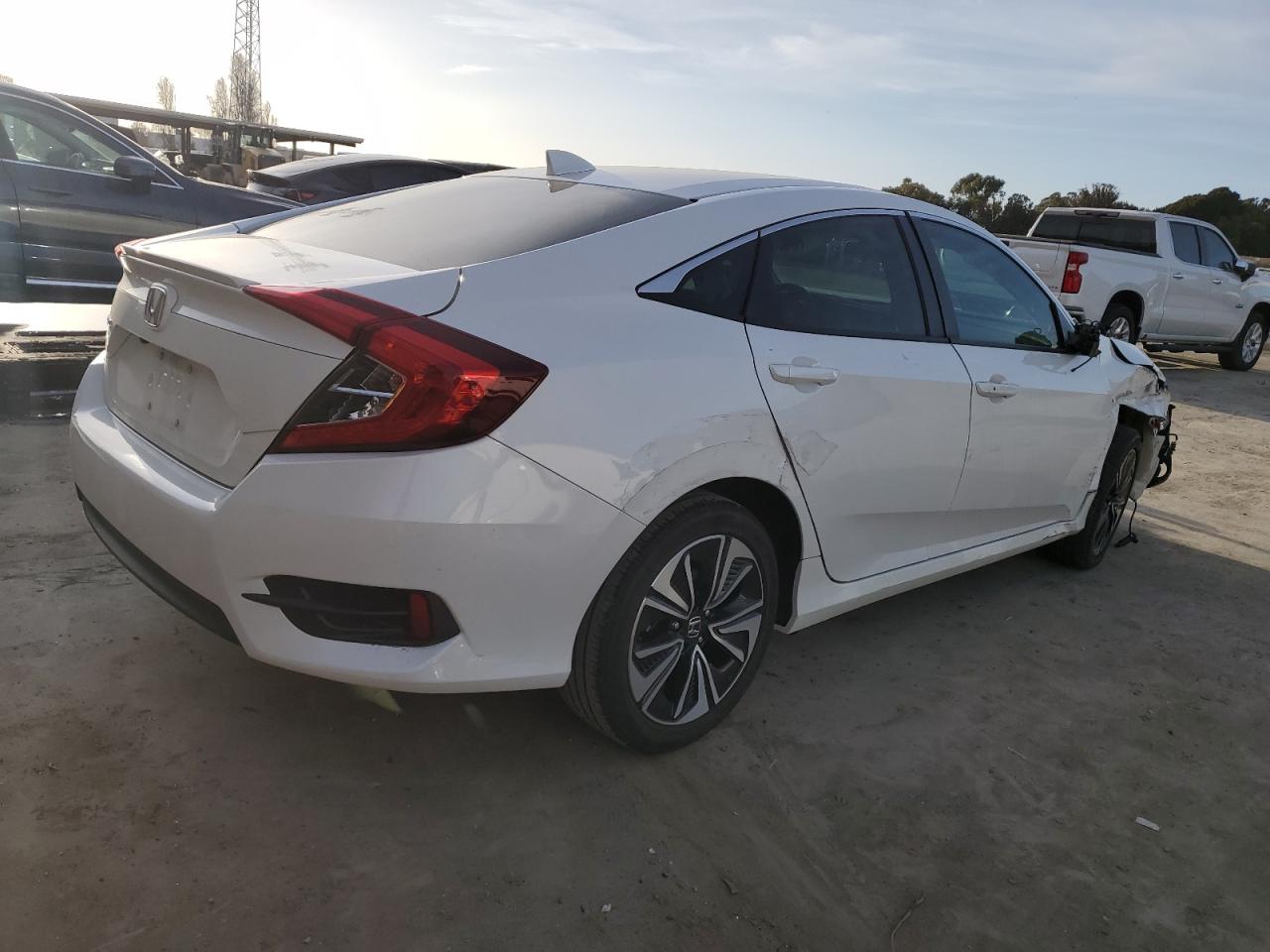 2018 Honda Civic VIN 2HGFC1F34JH640056 Copart auction photo, front end / side damage thumbnail 3