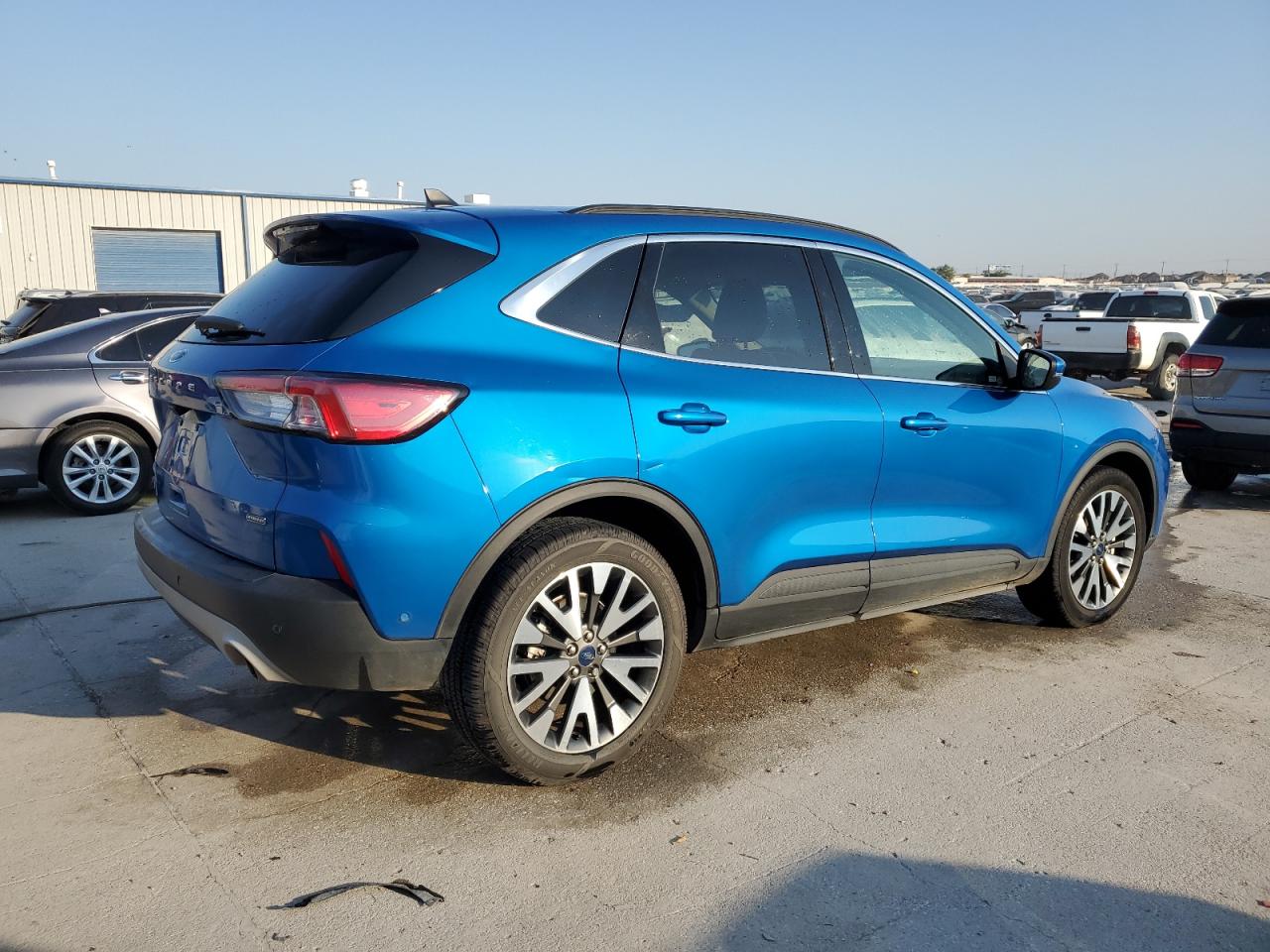 2020 Ford Escape VIN 1FMCU0DZ5LUB14062 Copart auction photo, hail / front end damage thumbnail 3
