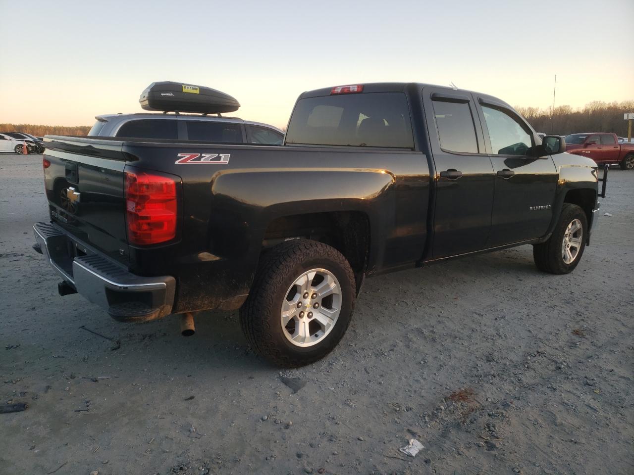 2014 Chevrolet Silverado VIN 1GCRCREC2EZ216098 Copart auction photo, side / minor dent/scratches damage thumbnail 3