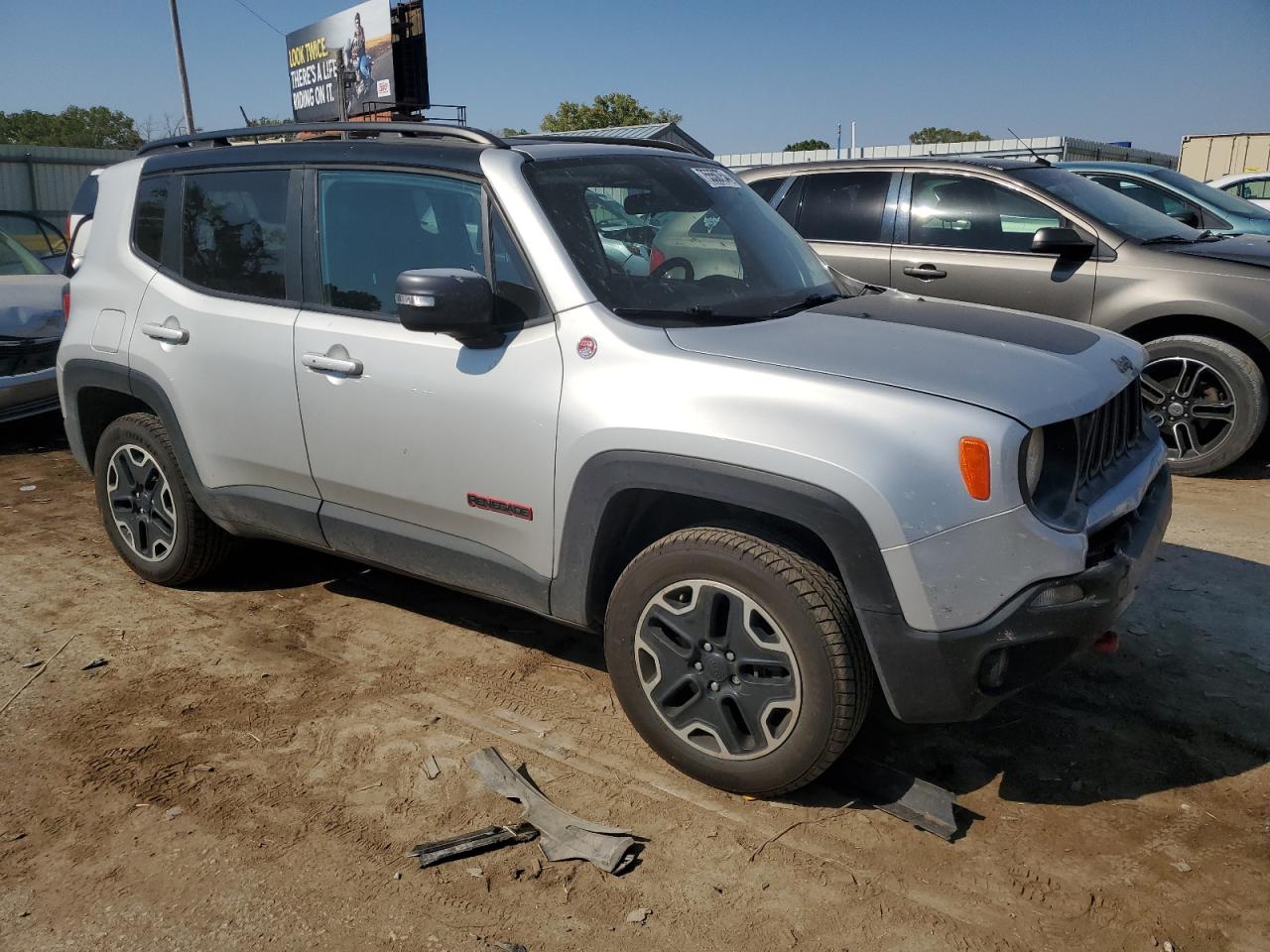 2016 Jeep Renegade VIN ZACCJBCT8GPD17895 Copart auction photo, front end / minor dent/scratches damage thumbnail 4