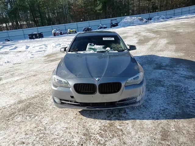 2012 BMW 5er VIN WBAXH5C57CDW09611 Copart auction photo, all over / undercarriage damage thumbnail 10