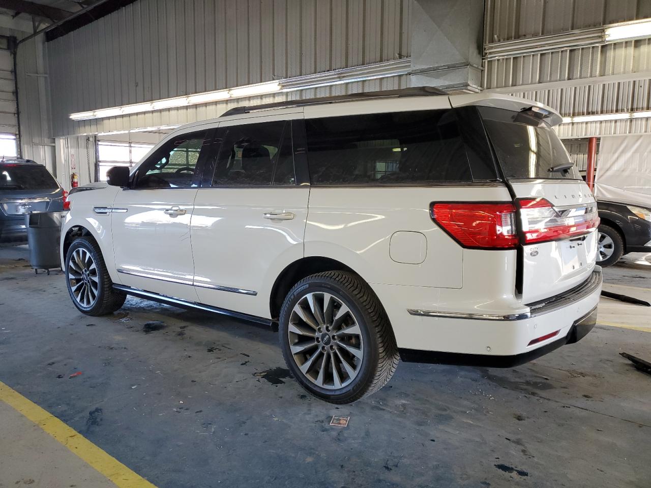 2020 Lincoln Navigator VIN 5LMJJ2LTXLEL04472 Copart auction photo, front end / side damage thumbnail 2