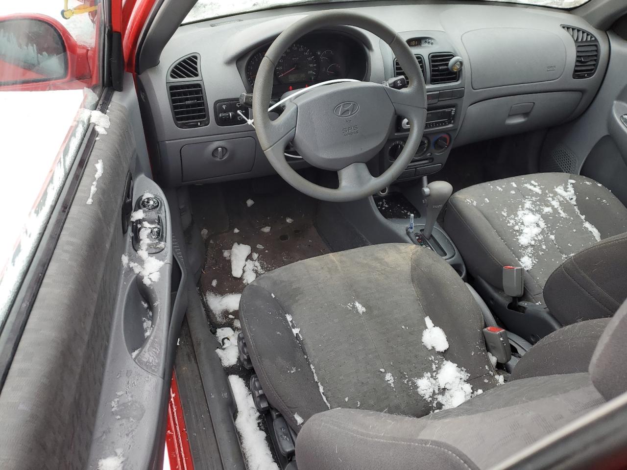 2005 Hyundai Accent VIN KMHCG35C85U323172 Copart auction photo, minor dent/scratches / normal wear damage thumbnail 8