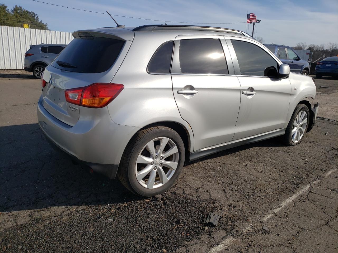 2013 Mitsubishi Outlander VIN 4A4AR4AU9DE018775 Copart auction photo, front end / minor dent/scratches damage thumbnail 3