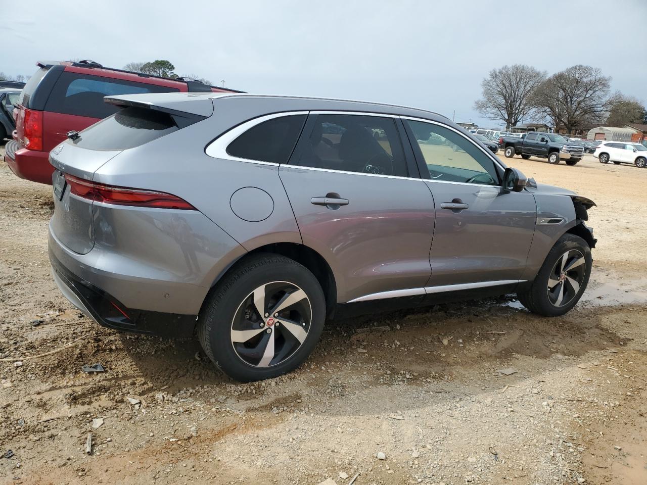 2021 Jaguar F-Pace VIN SADCJ2EX1MA675503 Copart auction photo, front end damage thumbnail 3