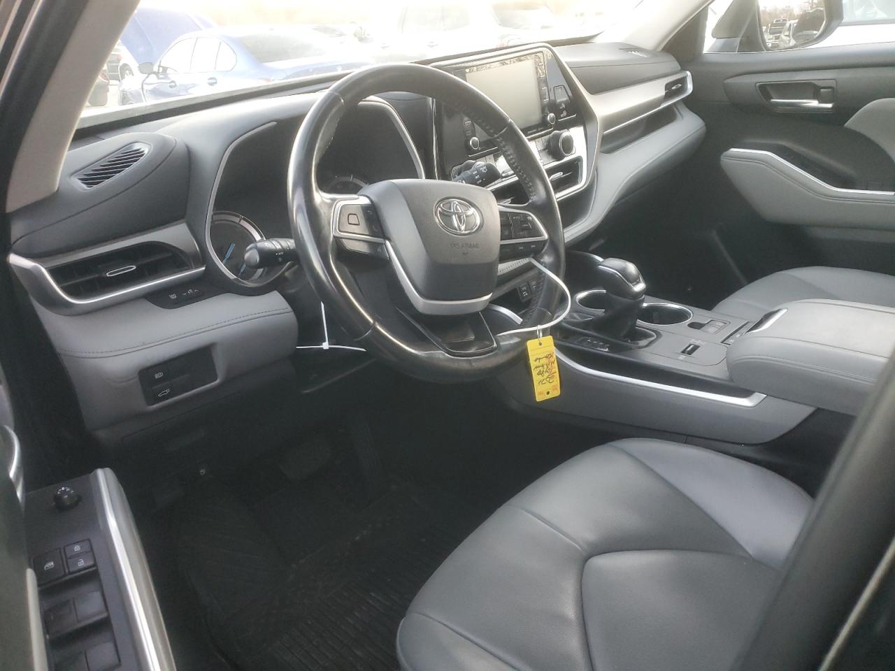 2022 Toyota Highlander VIN 5TDHBRCH1NS550220 Copart auction photo, front end / minor dent/scratches damage thumbnail 8