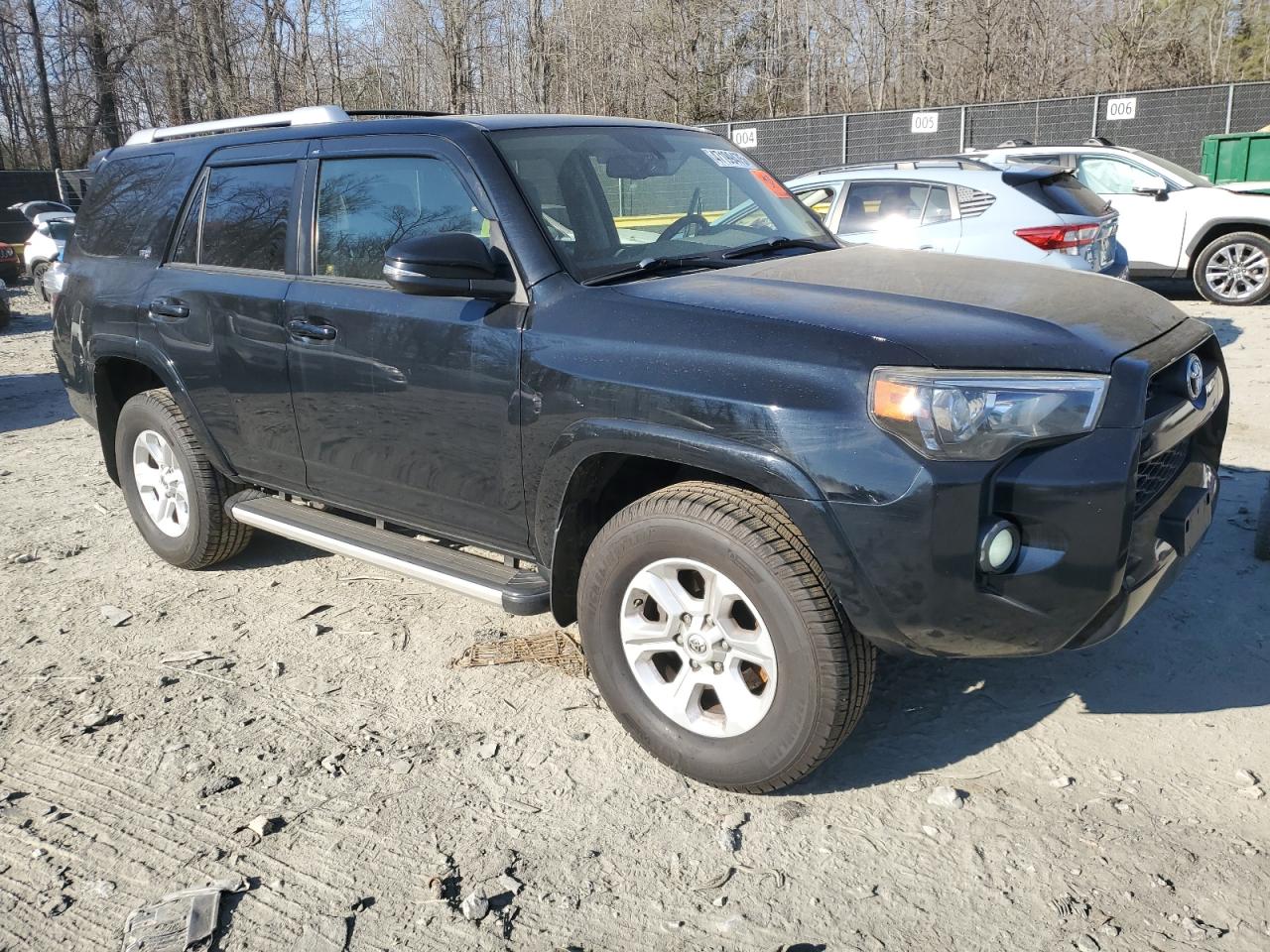 2017 Toyota 4Runner VIN JTEBU5JR2H5424832 Copart auction photo, biohazard/chemical / minor dent/scratches damage thumbnail 4