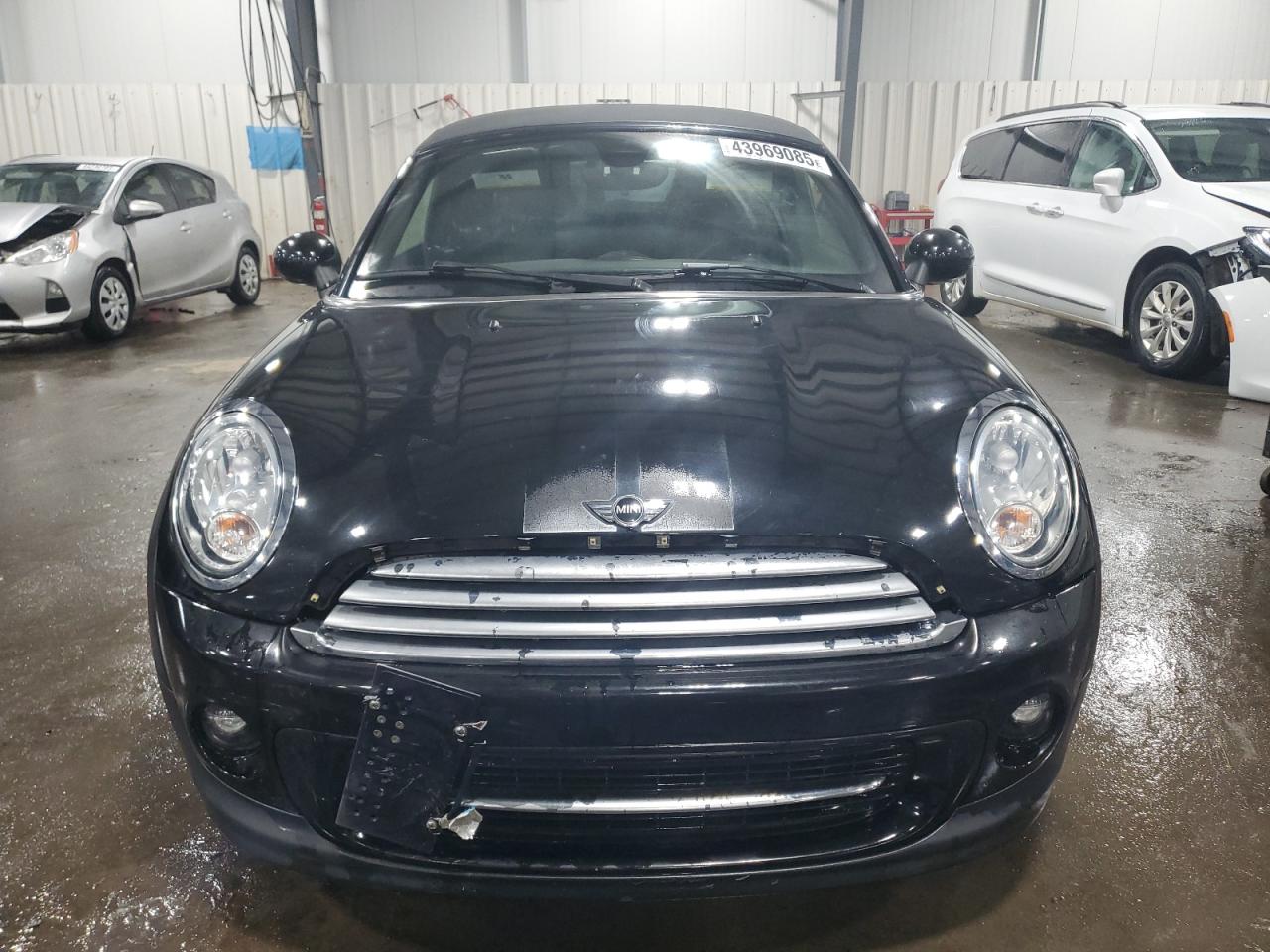 2013 MINI Cooper VIN WMWSY1C52DT625144 Copart auction photo, vandalism damage thumbnail 5