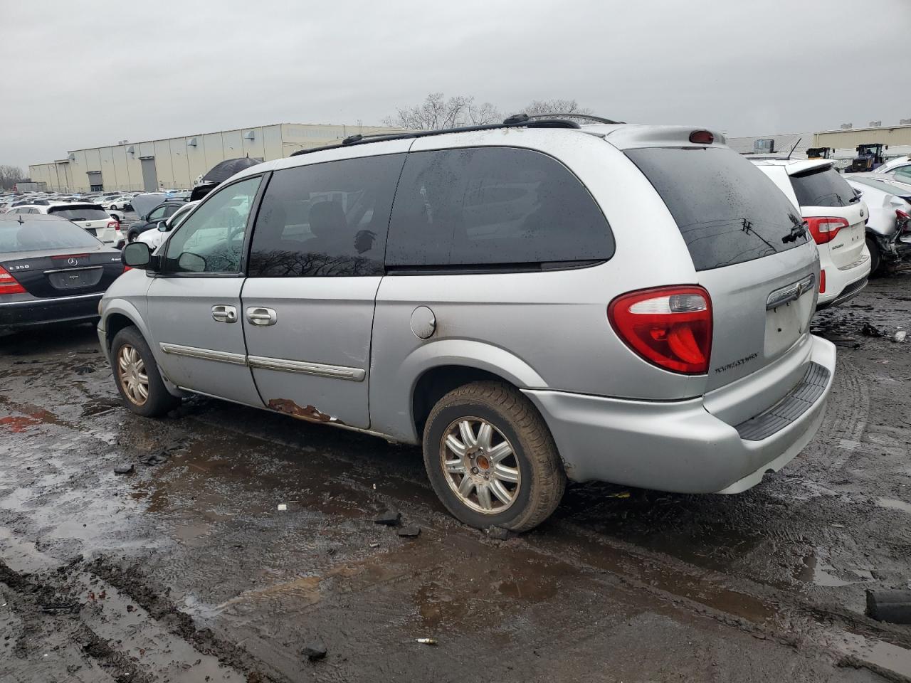 2007 Chrysler Town & Country VIN 2A4GP54LX7R146072 Copart auction photo, side / minor dent/scratches damage thumbnail 2
