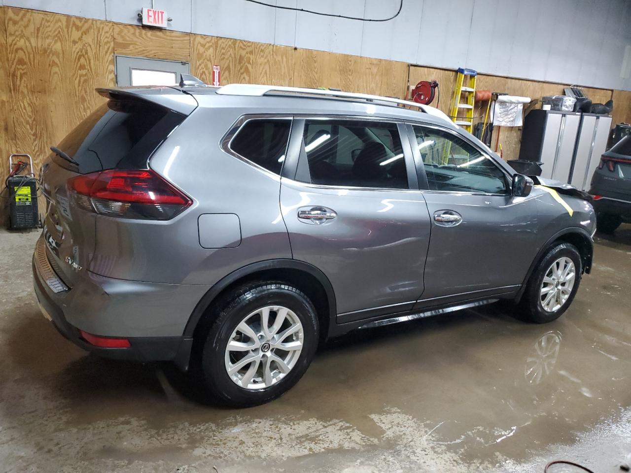 2018 Nissan Rogue VIN 5N1AT2MV8JC814468 Copart auction photo, front end / minor dent/scratches damage thumbnail 3