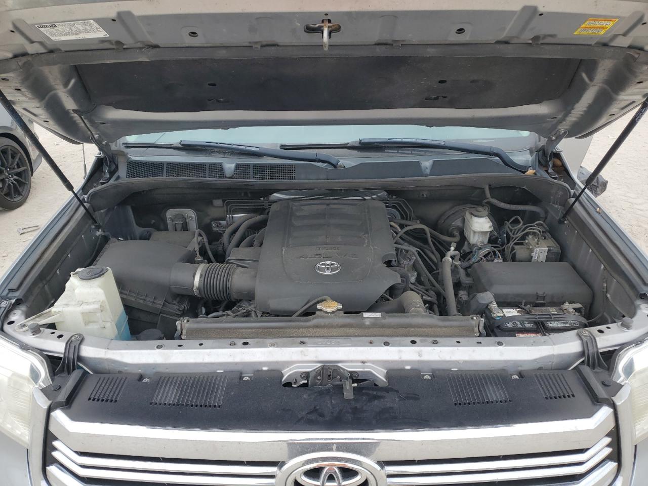 2017 Toyota Tundra VIN 5TFRM5F18HX116512 Copart auction photo, rear end / minor dent/scratches damage thumbnail 11