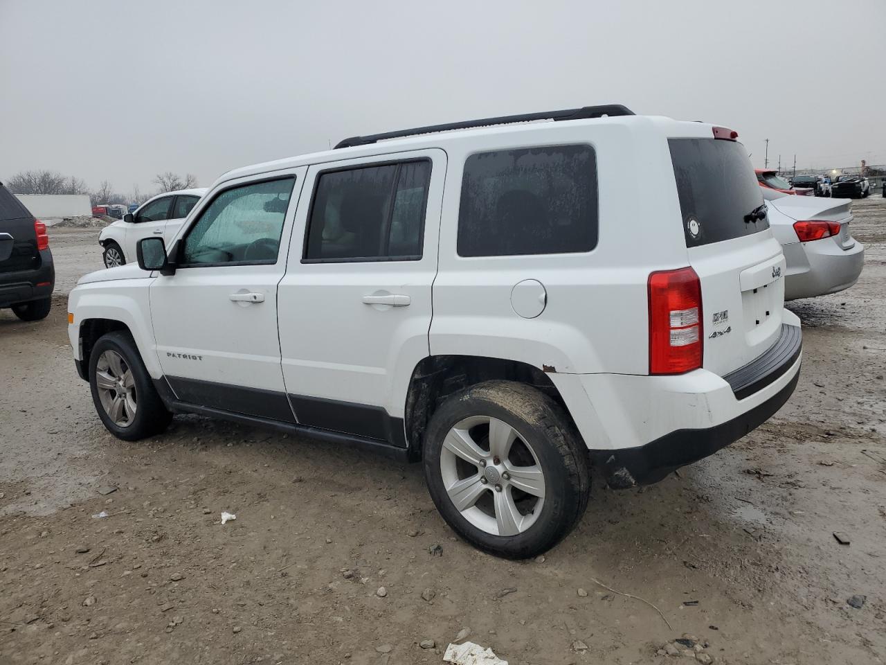 2013 Jeep Liberty (Patriot) VIN 1C4NJRFB4DD210678 Copart auction photo, undercarriage / minor dent/scratches damage thumbnail 2