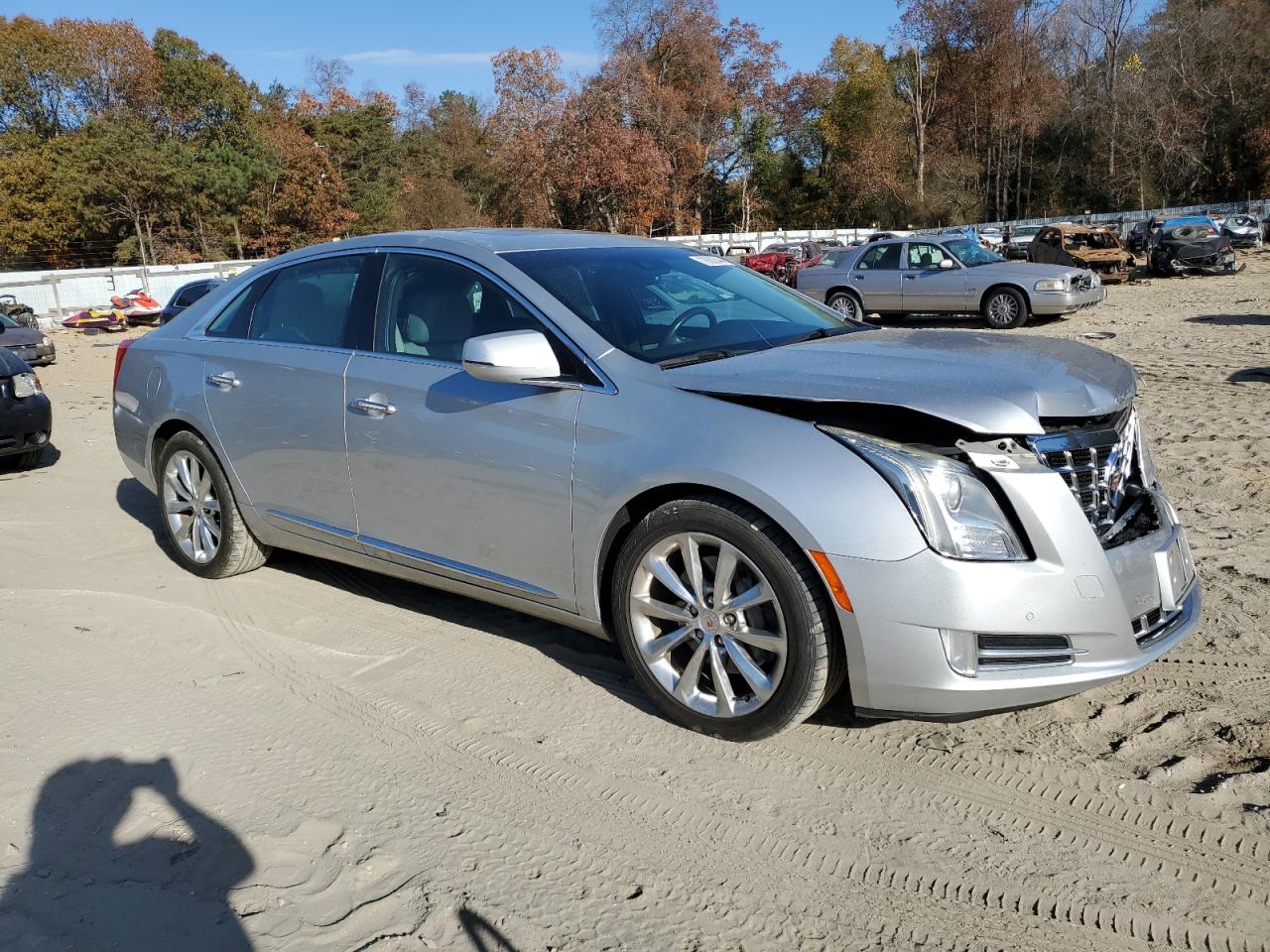 2013 Cadillac XTS VIN 2G61T5S33D9117456 Copart auction photo, front end / minor dent/scratches damage thumbnail 4