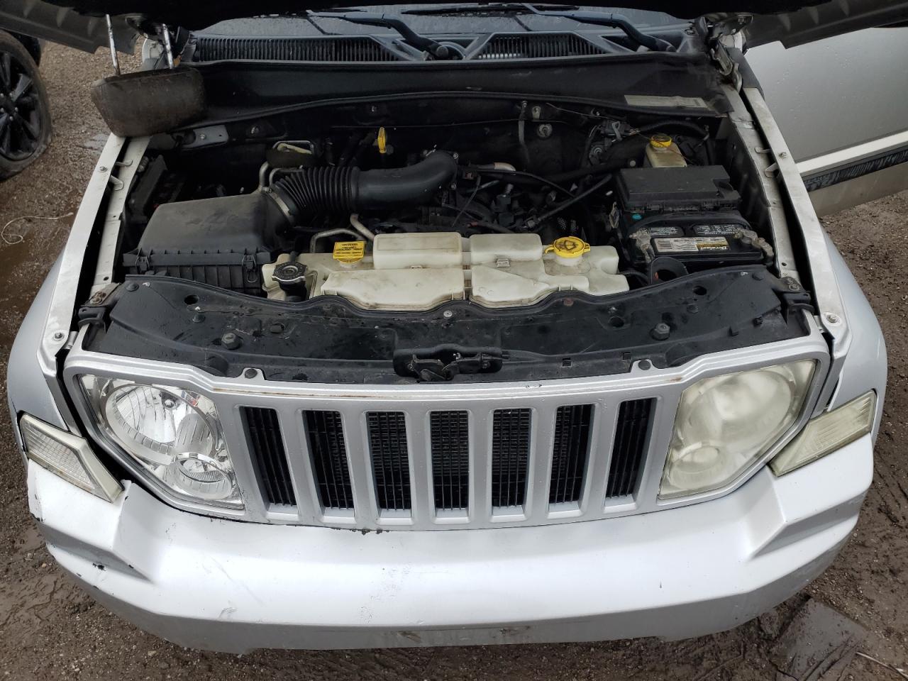 2008 Jeep Liberty (North America) VIN 1J8GN28K88W205035 Copart auction photo, side damage thumbnail 11