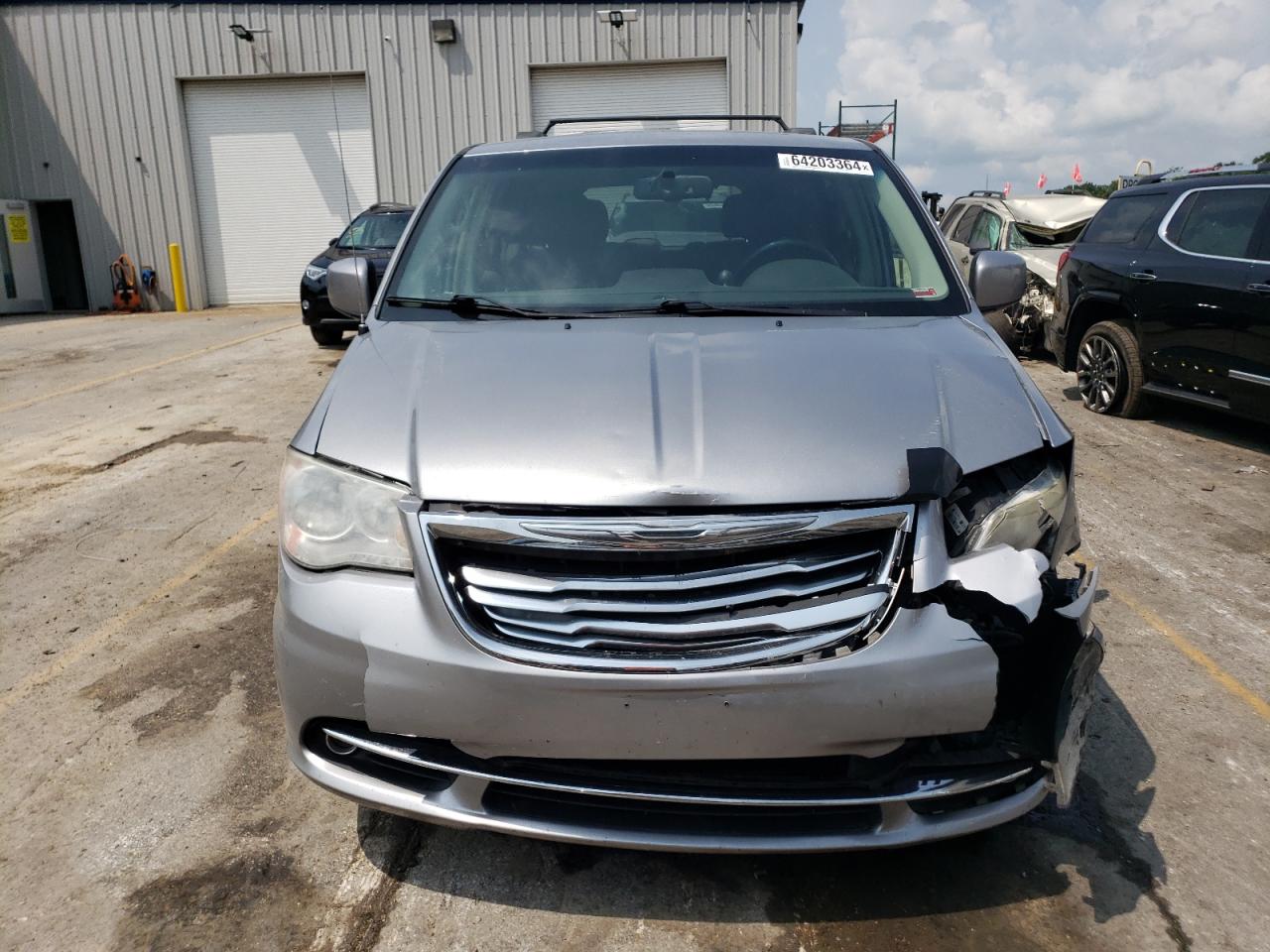 2013 Chrysler Town & Country VIN 2C4RC1BG8DR632268 Copart auction photo, front end damage thumbnail 5