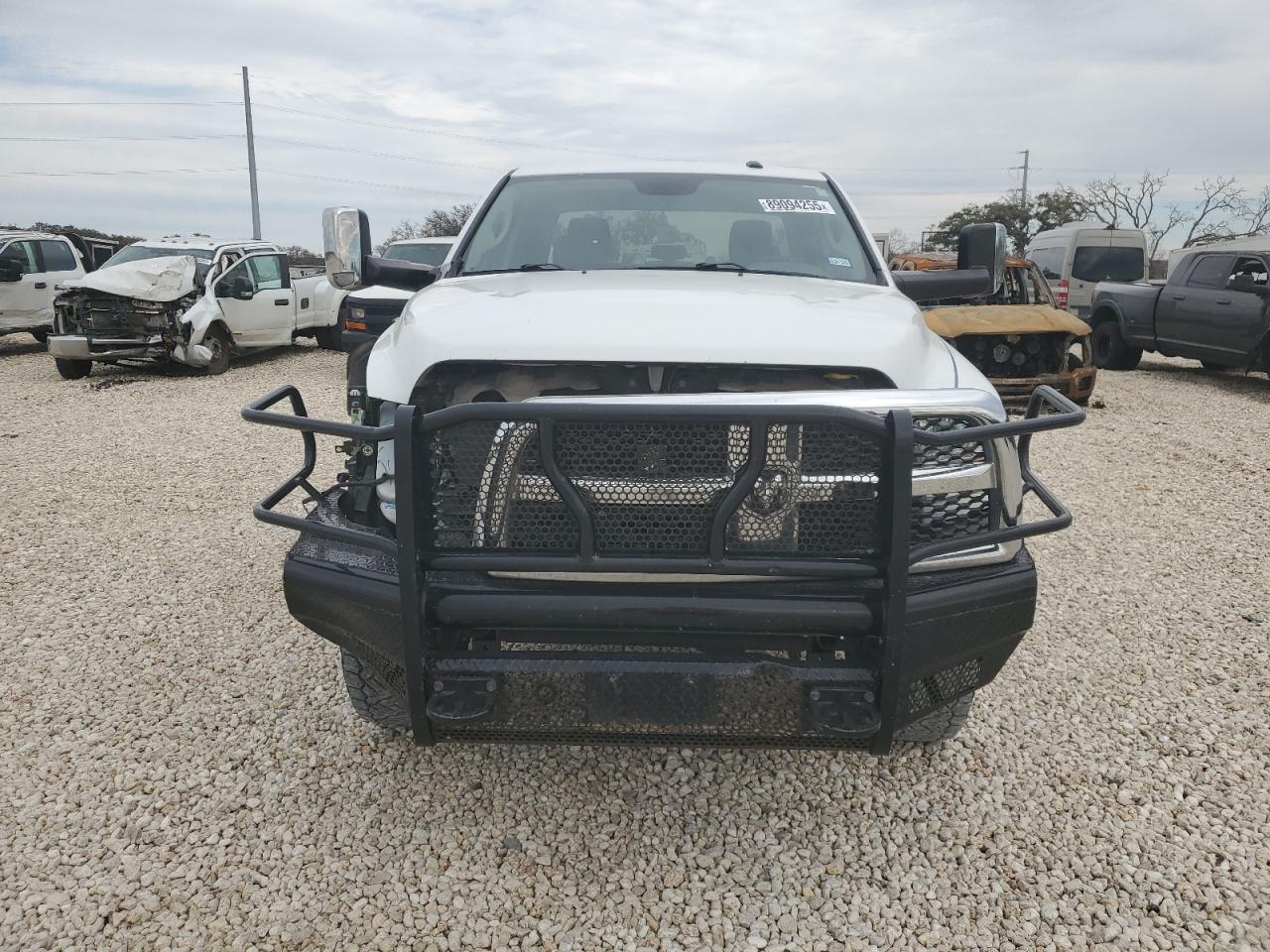 2017 RAM 2500 VIN 3C6UR5CJ0HG570765 Copart auction photo, side / front end damage thumbnail 5