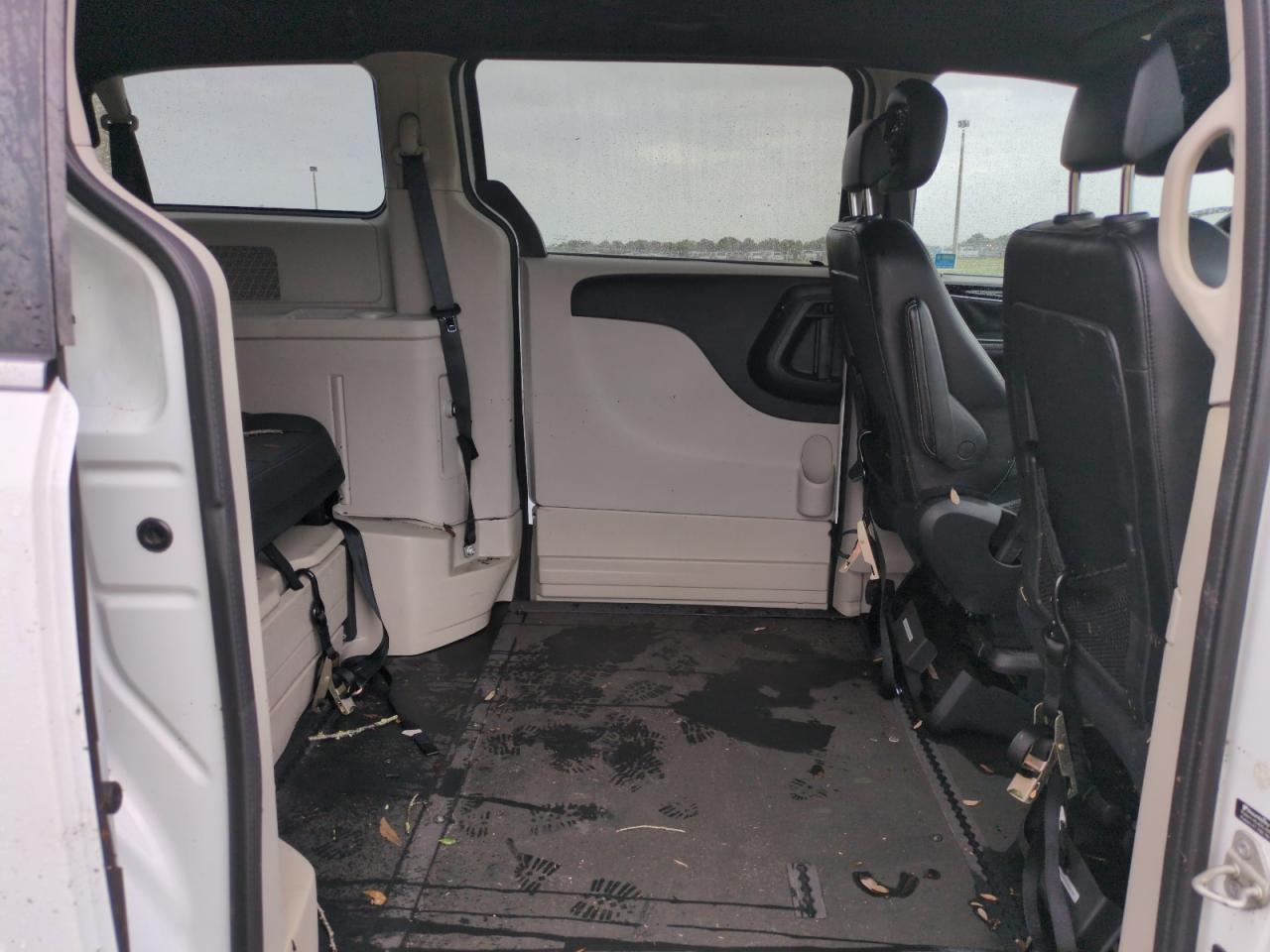 2017 Dodge Caravan VIN 2C4RDGCG0HR856817 Copart auction photo, water/flood damage thumbnail 11