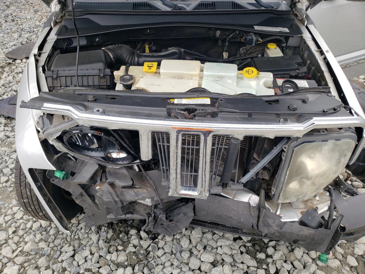 2011 Jeep Liberty (North America) VIN 1J4PN2GK3BW557062 Copart auction photo, front end damage thumbnail 13