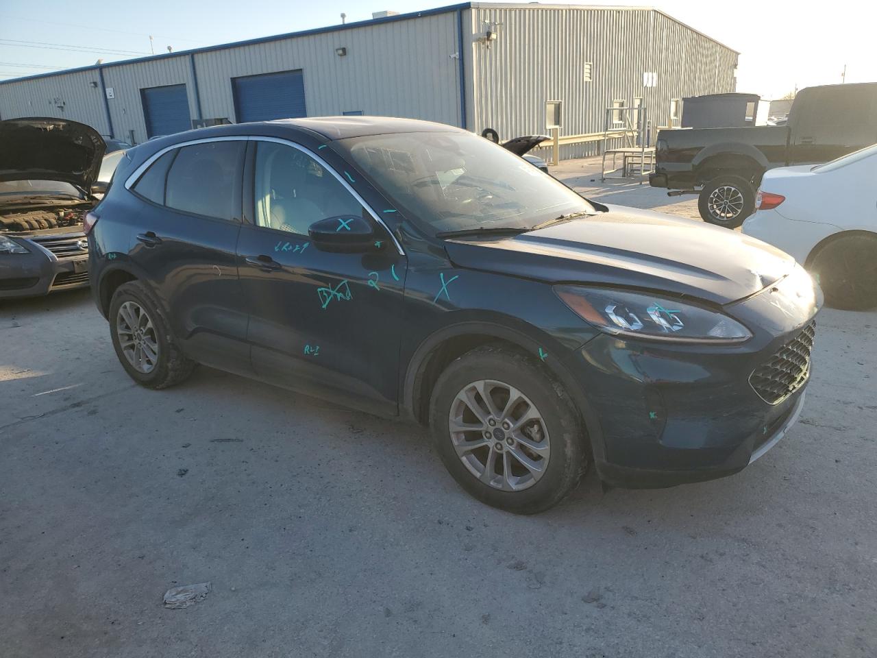 2020 Ford Escape VIN 1FMCU0G61LUB19261 Copart auction photo, front end damage thumbnail 4