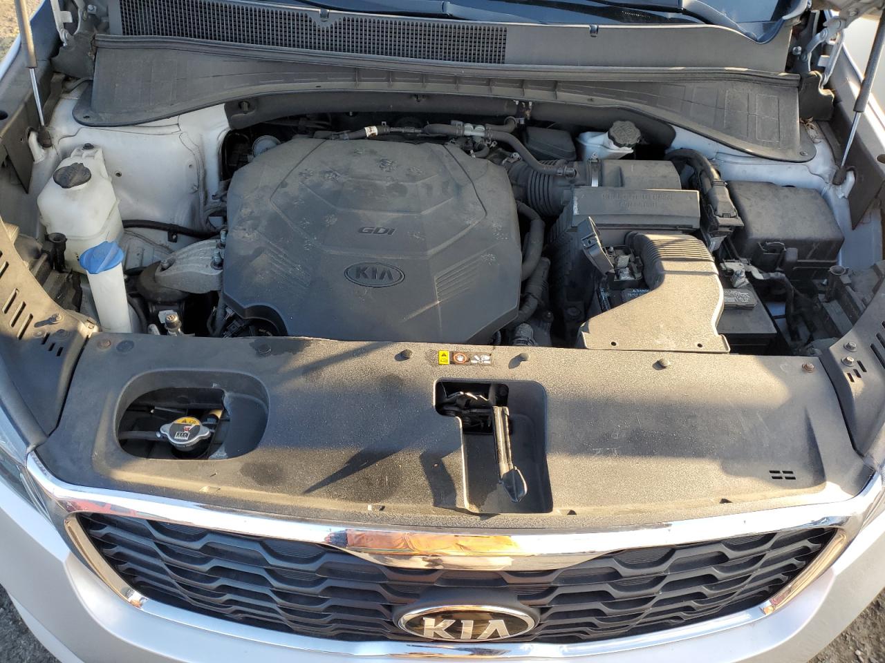 2019 KIA Sorento VIN 5XYPGDA55KG488063 Copart auction photo, rear end damage thumbnail 13