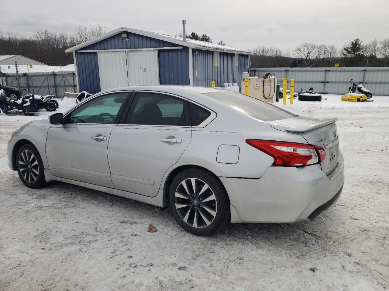 2017 Nissan Altima VIN 1N4AL3AP1HC184468 Copart auction photo, front end / undercarriage damage thumbnail 2
