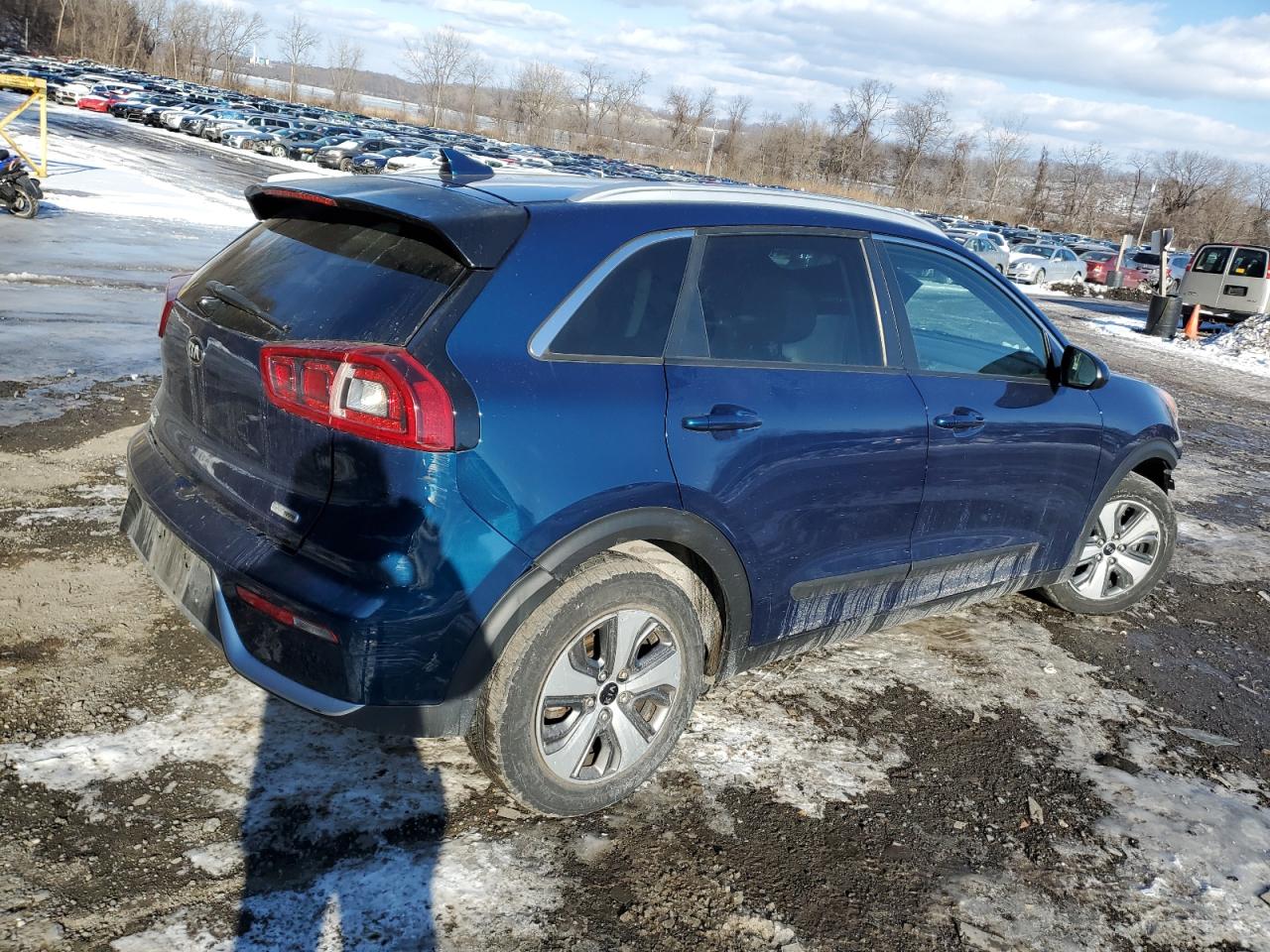 2019 KIA Niro VIN KNDCB3LC1K5242588 Copart auction photo, front end / minor dent/scratches damage thumbnail 3