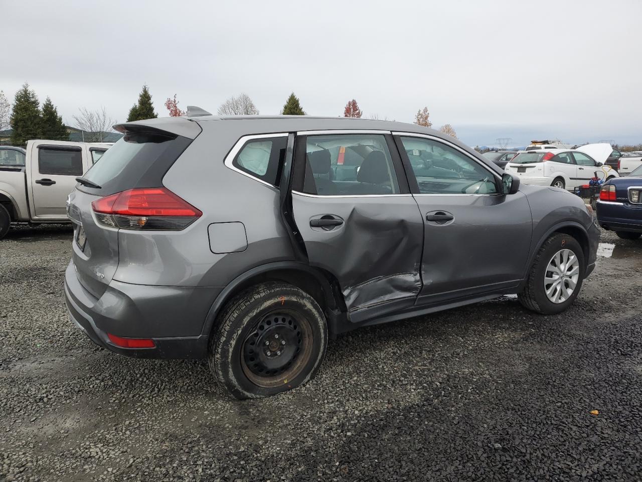 2017 Nissan Rogue VIN KNMAT2MVXHP554145 Copart auction photo, side damage thumbnail 3